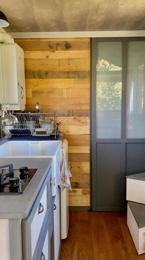 فيلا Jolie Tiny House Sous Les Grands Arbres شوليه المظهر الخارجي الصورة